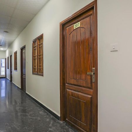 Hotel O Om Sakthi Hotel Pondicherry Bagian luar foto