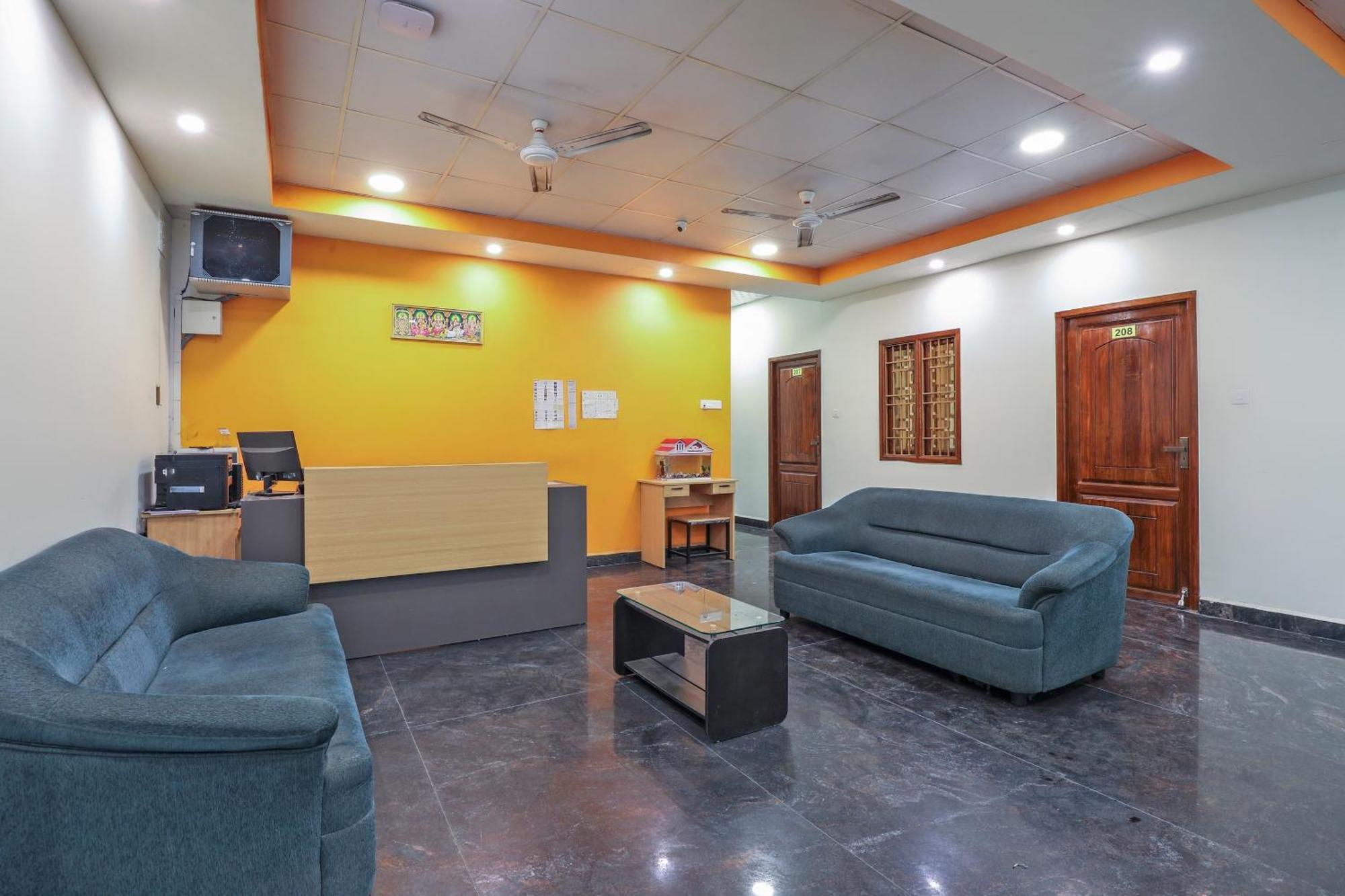 Hotel O Om Sakthi Hotel Pondicherry Bagian luar foto