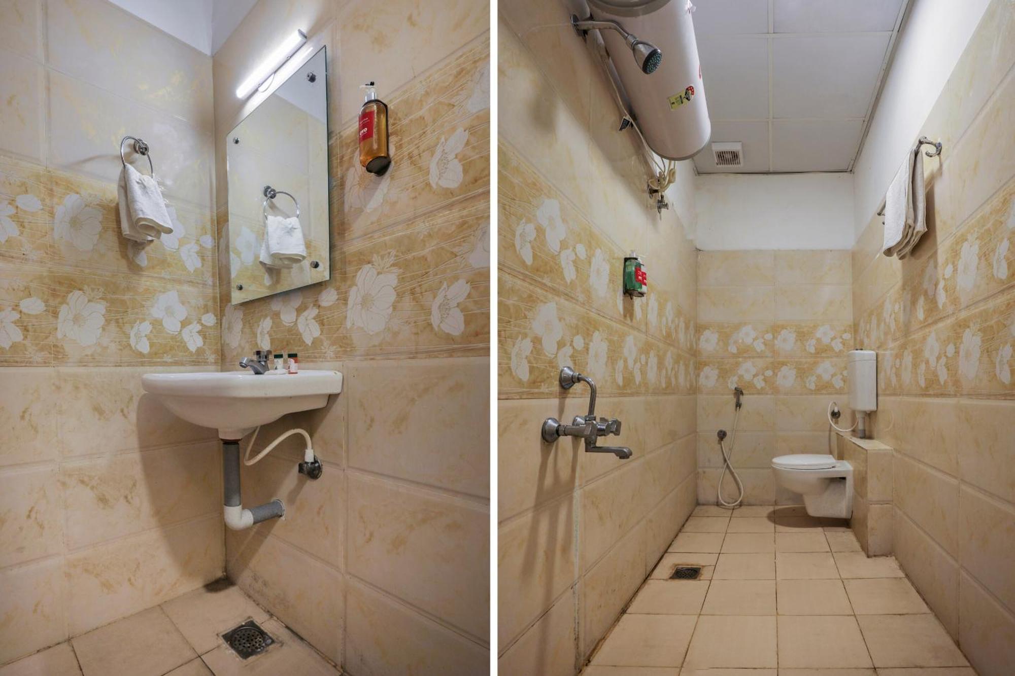 Hotel O Om Sakthi Hotel Pondicherry Bagian luar foto
